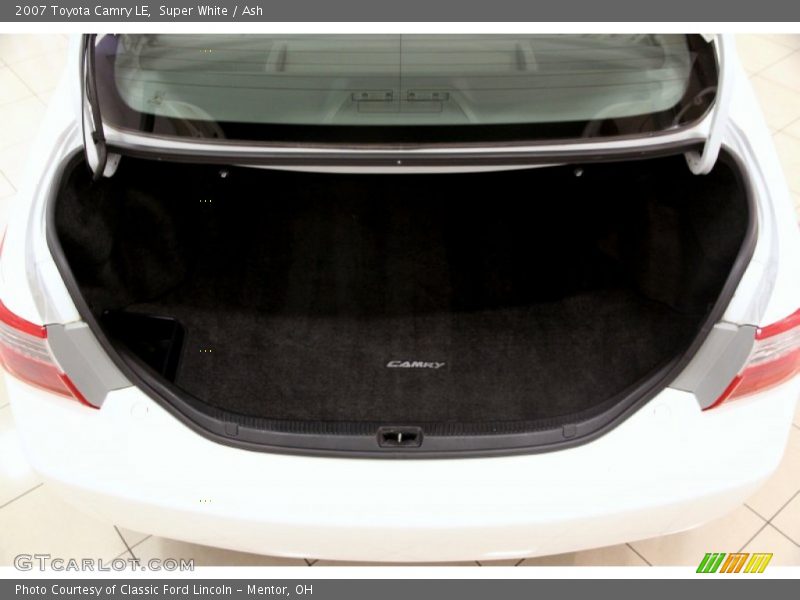 Super White / Ash 2007 Toyota Camry LE
