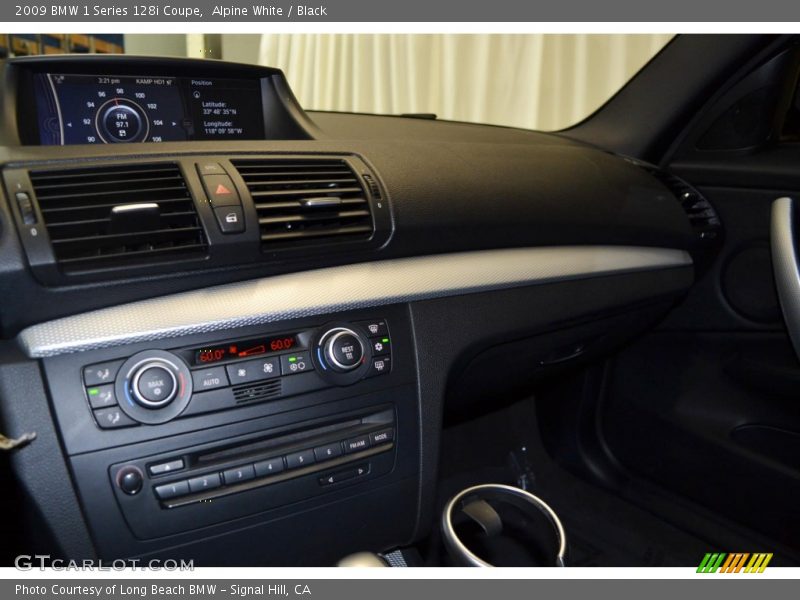 Alpine White / Black 2009 BMW 1 Series 128i Coupe