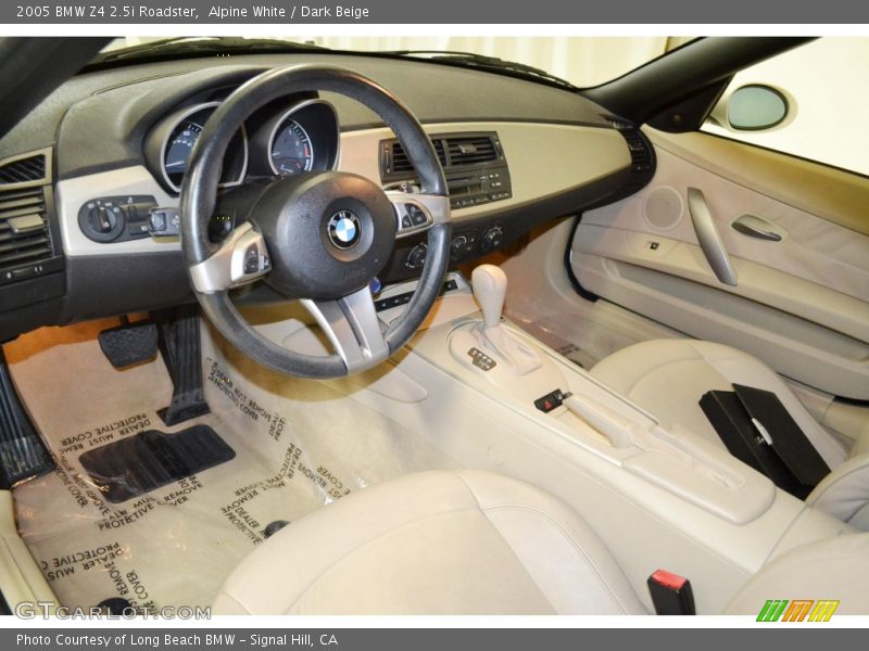 Alpine White / Dark Beige 2005 BMW Z4 2.5i Roadster