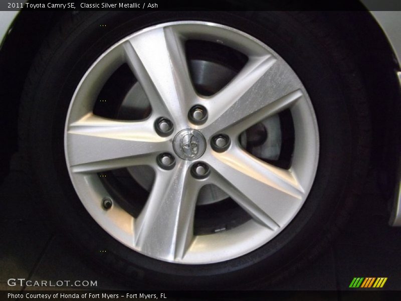 Classic Silver Metallic / Ash 2011 Toyota Camry SE