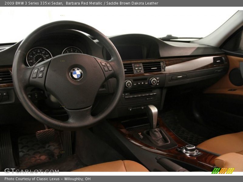 Dashboard of 2009 3 Series 335xi Sedan