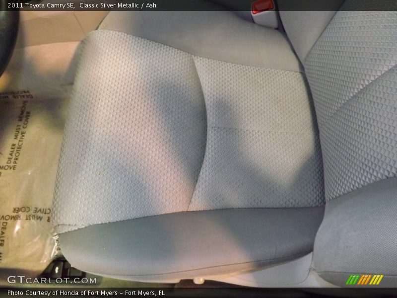 Classic Silver Metallic / Ash 2011 Toyota Camry SE