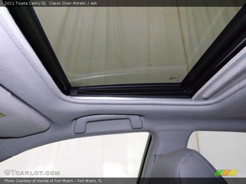 Classic Silver Metallic / Ash 2011 Toyota Camry SE