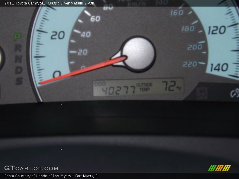 Classic Silver Metallic / Ash 2011 Toyota Camry SE
