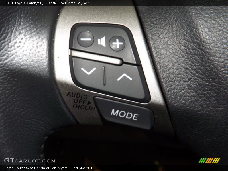 Classic Silver Metallic / Ash 2011 Toyota Camry SE