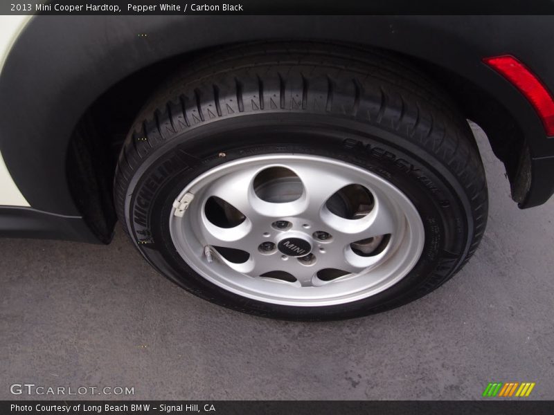 Pepper White / Carbon Black 2013 Mini Cooper Hardtop