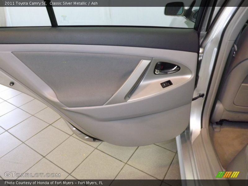 Classic Silver Metallic / Ash 2011 Toyota Camry SE