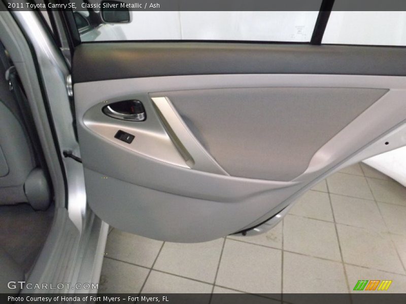 Classic Silver Metallic / Ash 2011 Toyota Camry SE