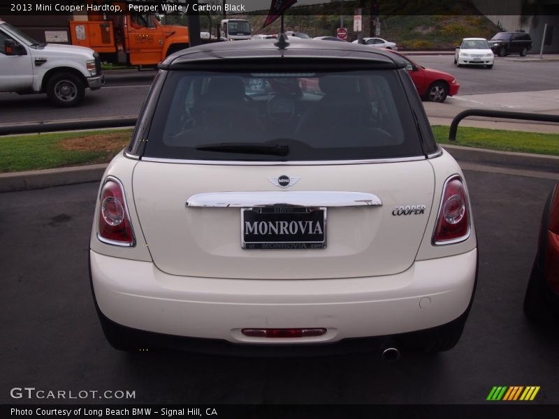Pepper White / Carbon Black 2013 Mini Cooper Hardtop