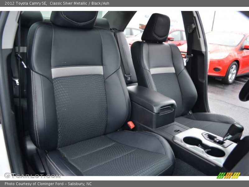 Classic Silver Metallic / Black/Ash 2012 Toyota Camry SE