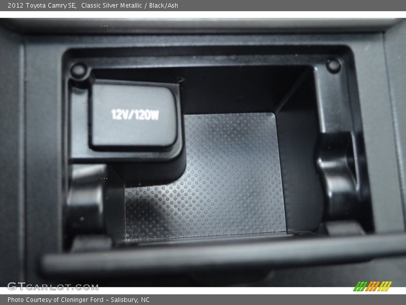 Classic Silver Metallic / Black/Ash 2012 Toyota Camry SE