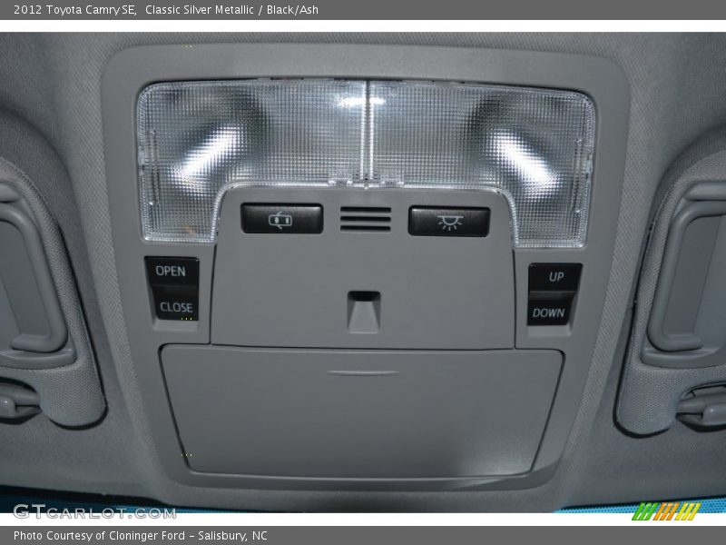 Classic Silver Metallic / Black/Ash 2012 Toyota Camry SE
