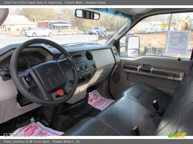 Oxford White / Medium Stone 2009 Ford F250 Super Duty XL SuperCab