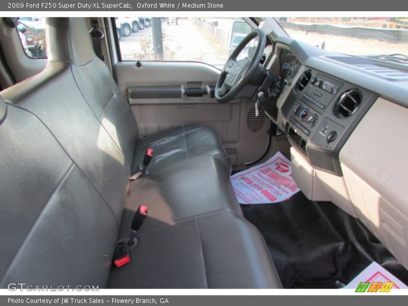 Oxford White / Medium Stone 2009 Ford F250 Super Duty XL SuperCab