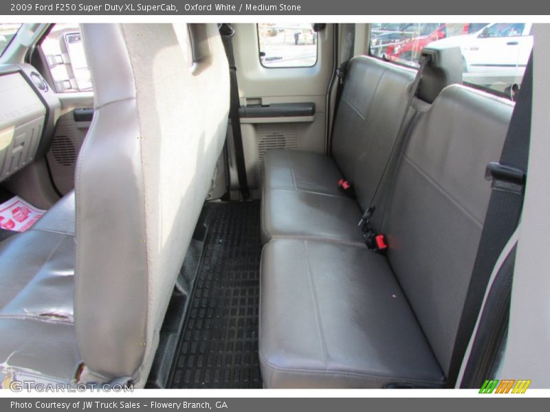 Oxford White / Medium Stone 2009 Ford F250 Super Duty XL SuperCab