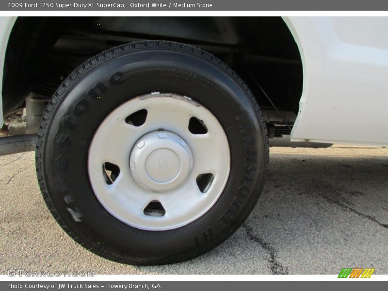 Oxford White / Medium Stone 2009 Ford F250 Super Duty XL SuperCab