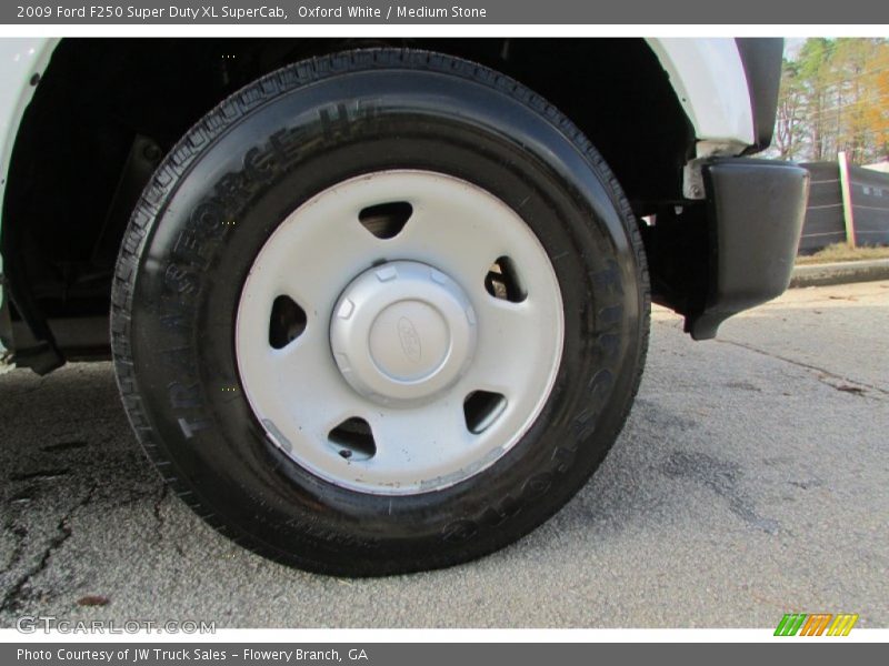 Oxford White / Medium Stone 2009 Ford F250 Super Duty XL SuperCab