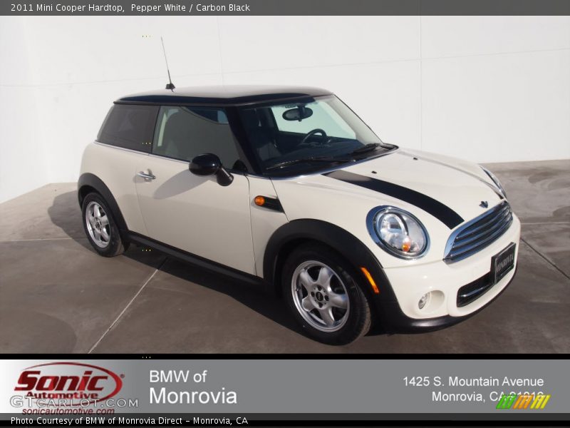 Pepper White / Carbon Black 2011 Mini Cooper Hardtop