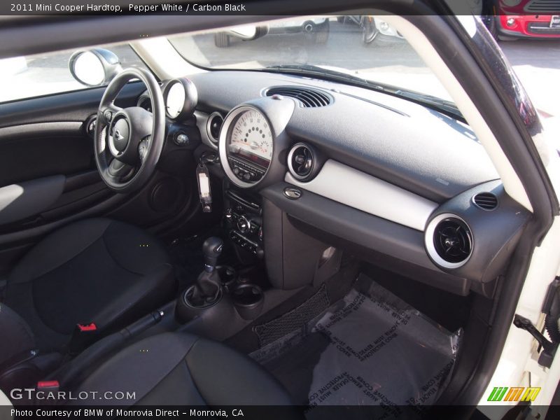 Pepper White / Carbon Black 2011 Mini Cooper Hardtop