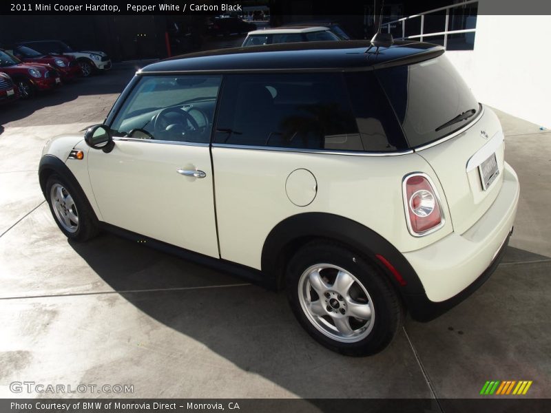 Pepper White / Carbon Black 2011 Mini Cooper Hardtop