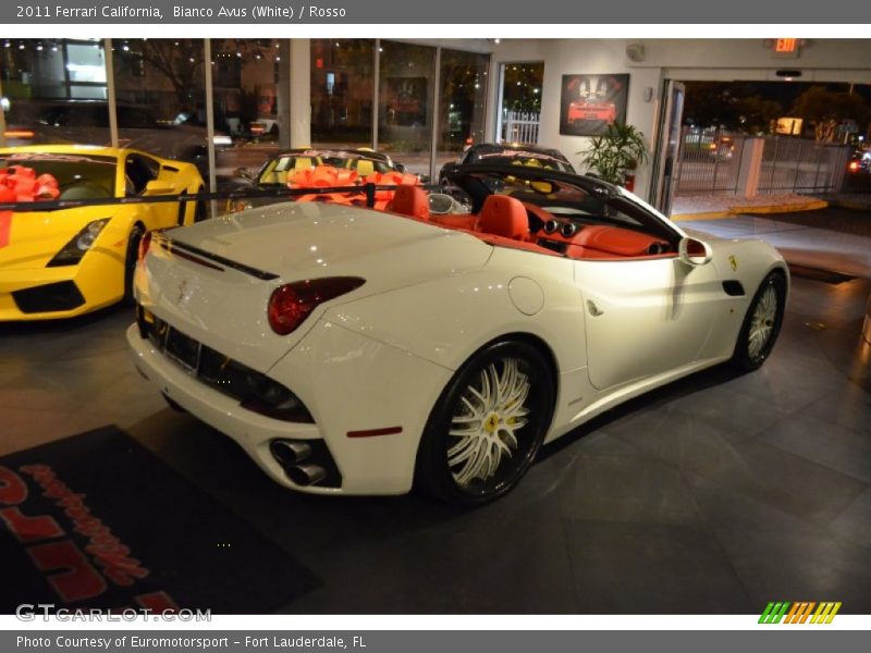 Bianco Avus (White) / Rosso 2011 Ferrari California