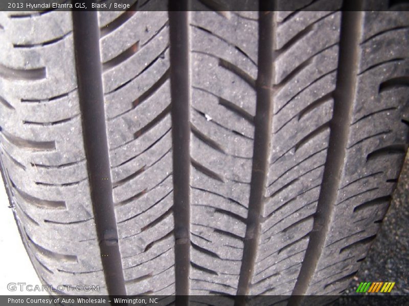 Black / Beige 2013 Hyundai Elantra GLS