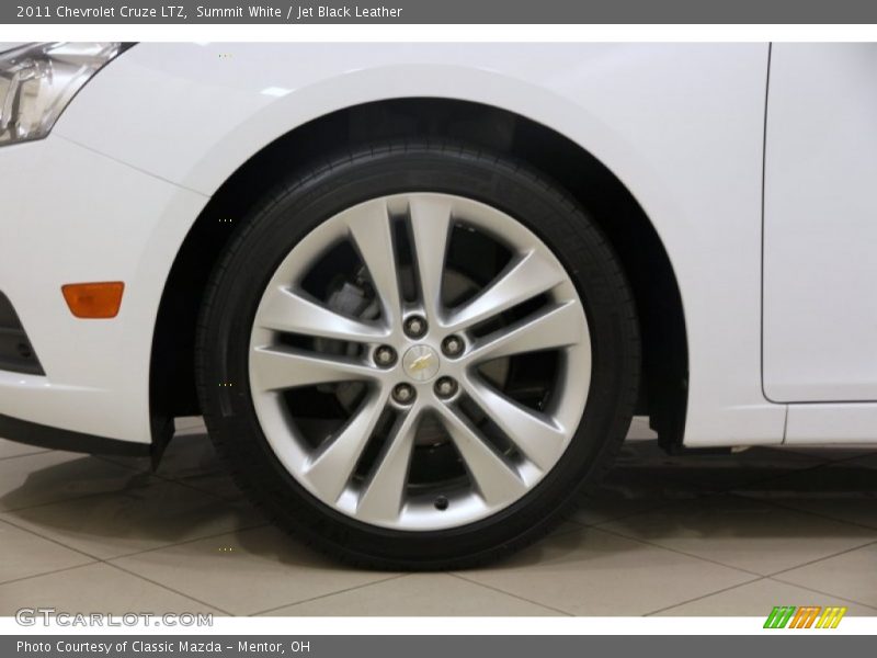 Summit White / Jet Black Leather 2011 Chevrolet Cruze LTZ