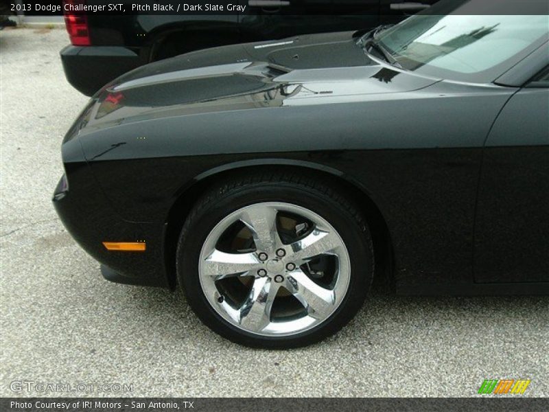 Pitch Black / Dark Slate Gray 2013 Dodge Challenger SXT