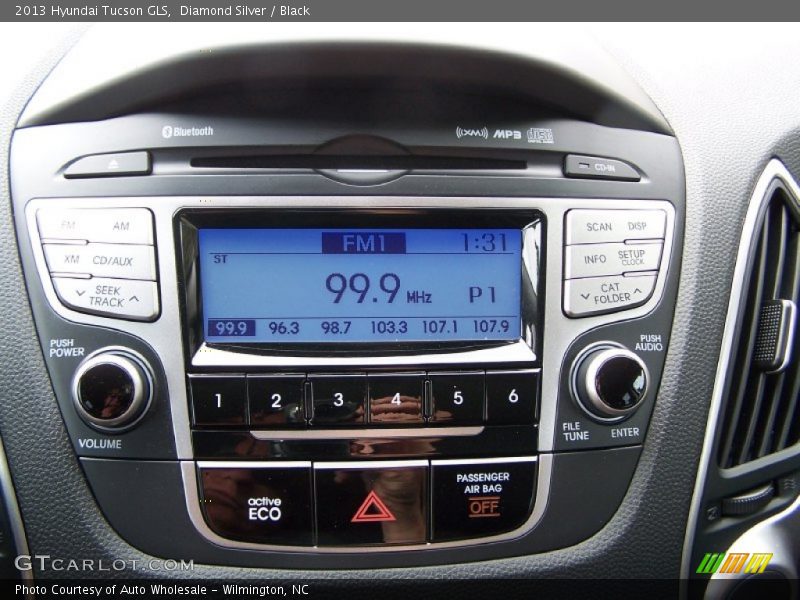 Diamond Silver / Black 2013 Hyundai Tucson GLS