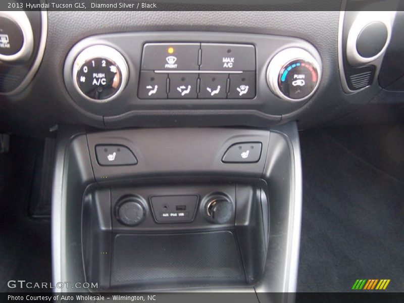 Diamond Silver / Black 2013 Hyundai Tucson GLS