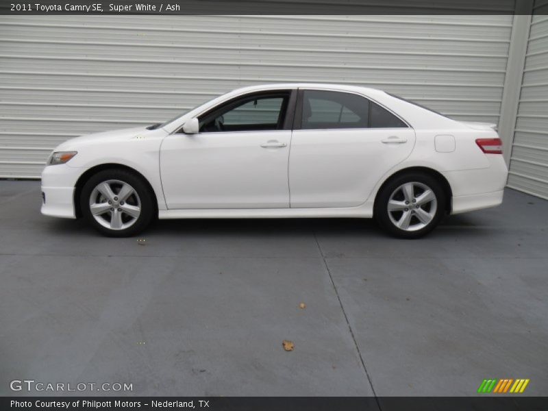 Super White / Ash 2011 Toyota Camry SE