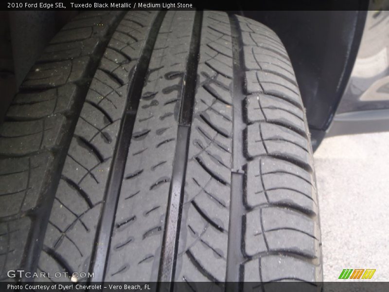 Tuxedo Black Metallic / Medium Light Stone 2010 Ford Edge SEL