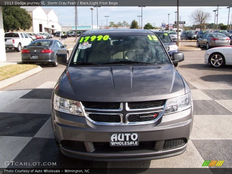 Storm Gray Pearl / Black/Light Frost Beige 2013 Dodge Journey SE