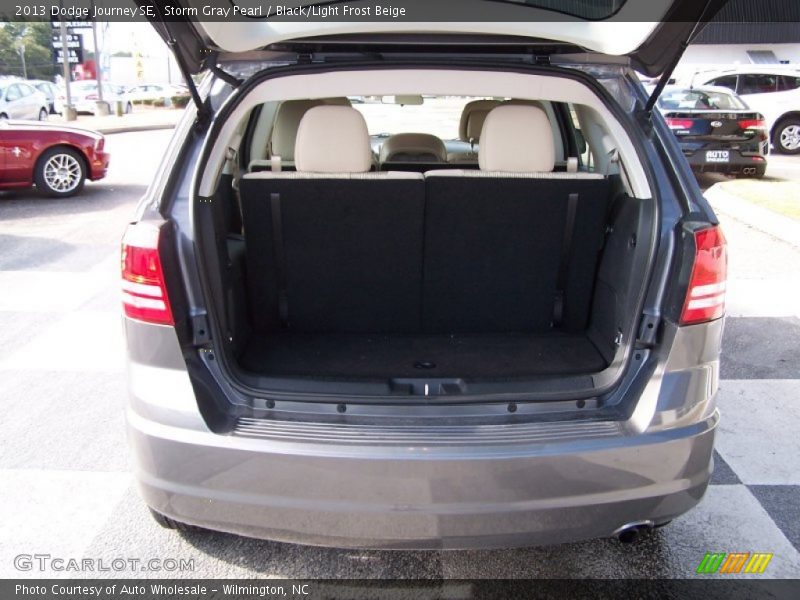 Storm Gray Pearl / Black/Light Frost Beige 2013 Dodge Journey SE