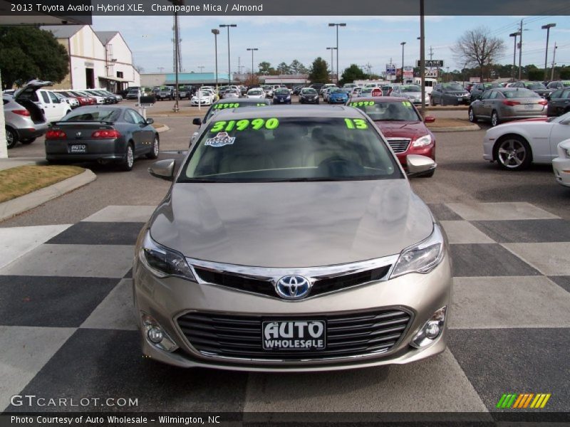Champagne Mica / Almond 2013 Toyota Avalon Hybrid XLE