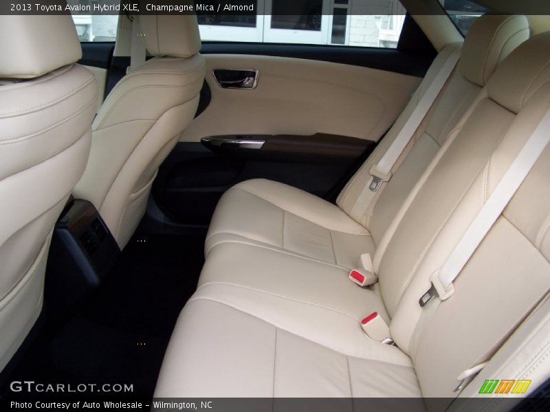 Champagne Mica / Almond 2013 Toyota Avalon Hybrid XLE
