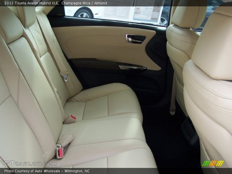 Champagne Mica / Almond 2013 Toyota Avalon Hybrid XLE