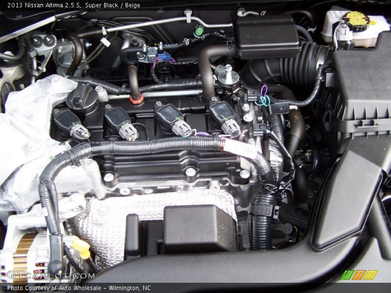 Super Black / Beige 2013 Nissan Altima 2.5 S