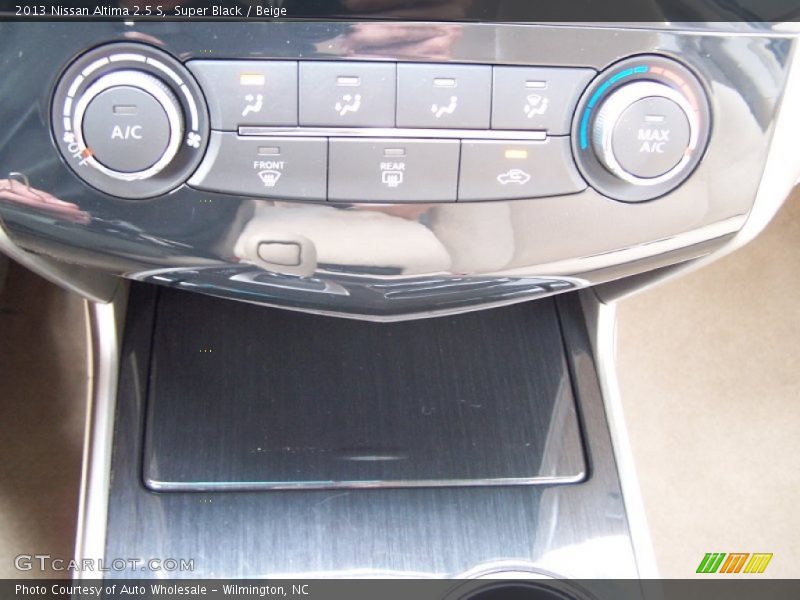 Super Black / Beige 2013 Nissan Altima 2.5 S