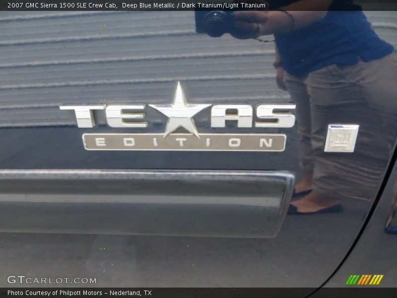 Deep Blue Metallic / Dark Titanium/Light Titanium 2007 GMC Sierra 1500 SLE Crew Cab