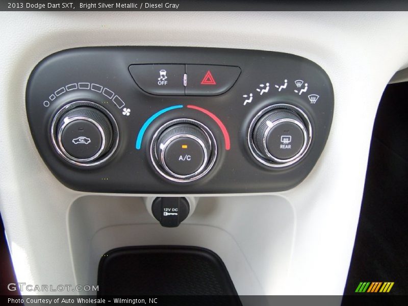 Bright Silver Metallic / Diesel Gray 2013 Dodge Dart SXT