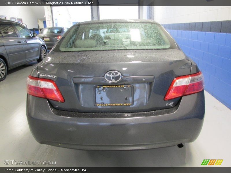 Magnetic Gray Metallic / Ash 2007 Toyota Camry SE