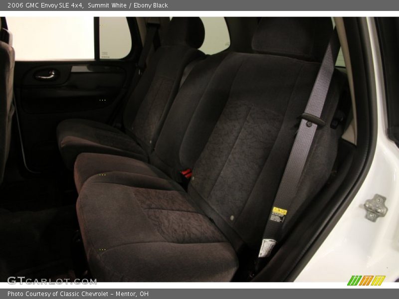 Summit White / Ebony Black 2006 GMC Envoy SLE 4x4