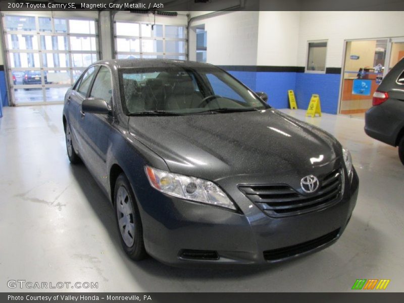 Magnetic Gray Metallic / Ash 2007 Toyota Camry SE