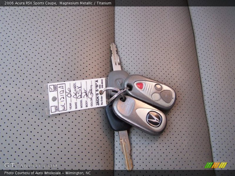 Magnesium Metallic / Titanium 2006 Acura RSX Sports Coupe