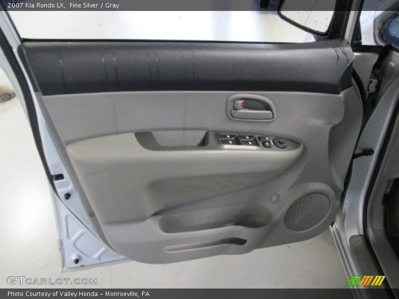 Fine Silver / Gray 2007 Kia Rondo LX