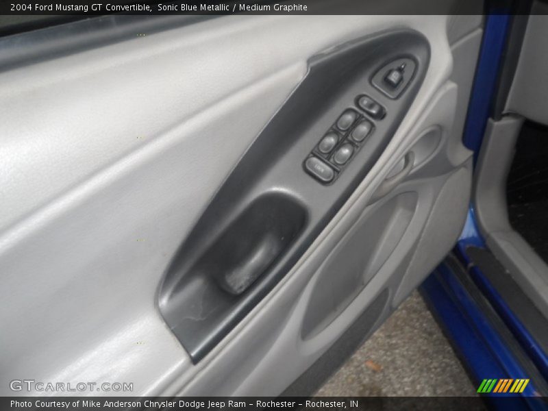 Sonic Blue Metallic / Medium Graphite 2004 Ford Mustang GT Convertible