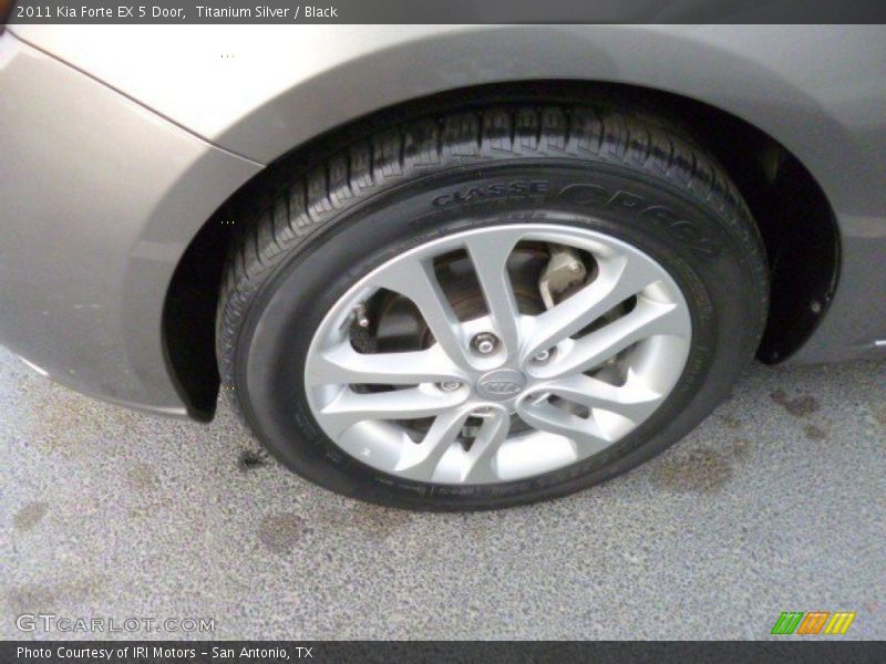 Titanium Silver / Black 2011 Kia Forte EX 5 Door