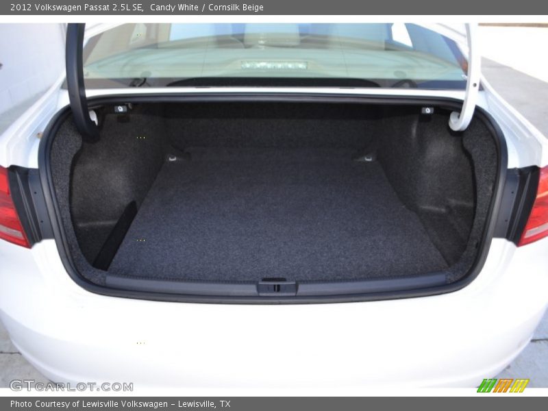 Candy White / Cornsilk Beige 2012 Volkswagen Passat 2.5L SE