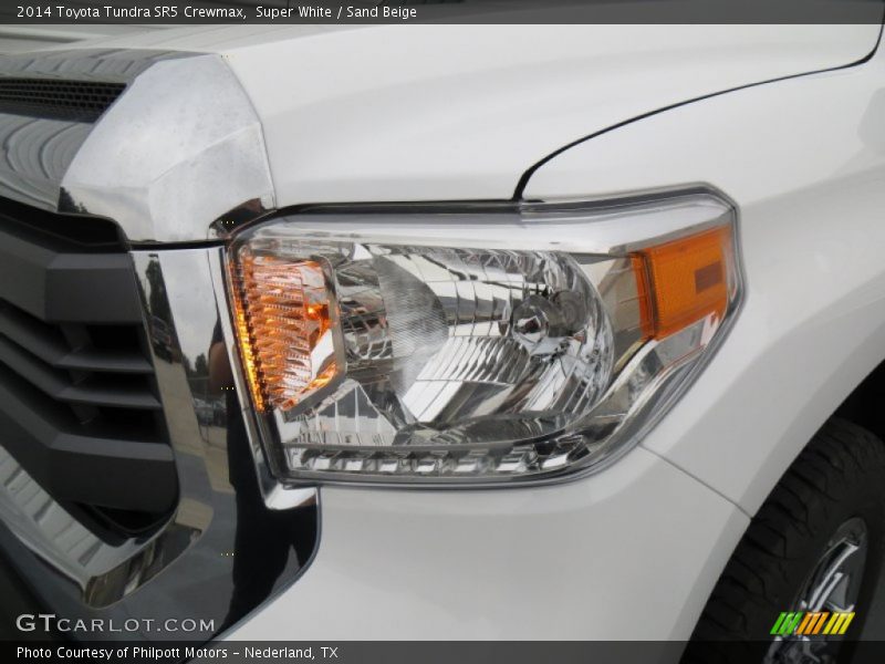 Super White / Sand Beige 2014 Toyota Tundra SR5 Crewmax
